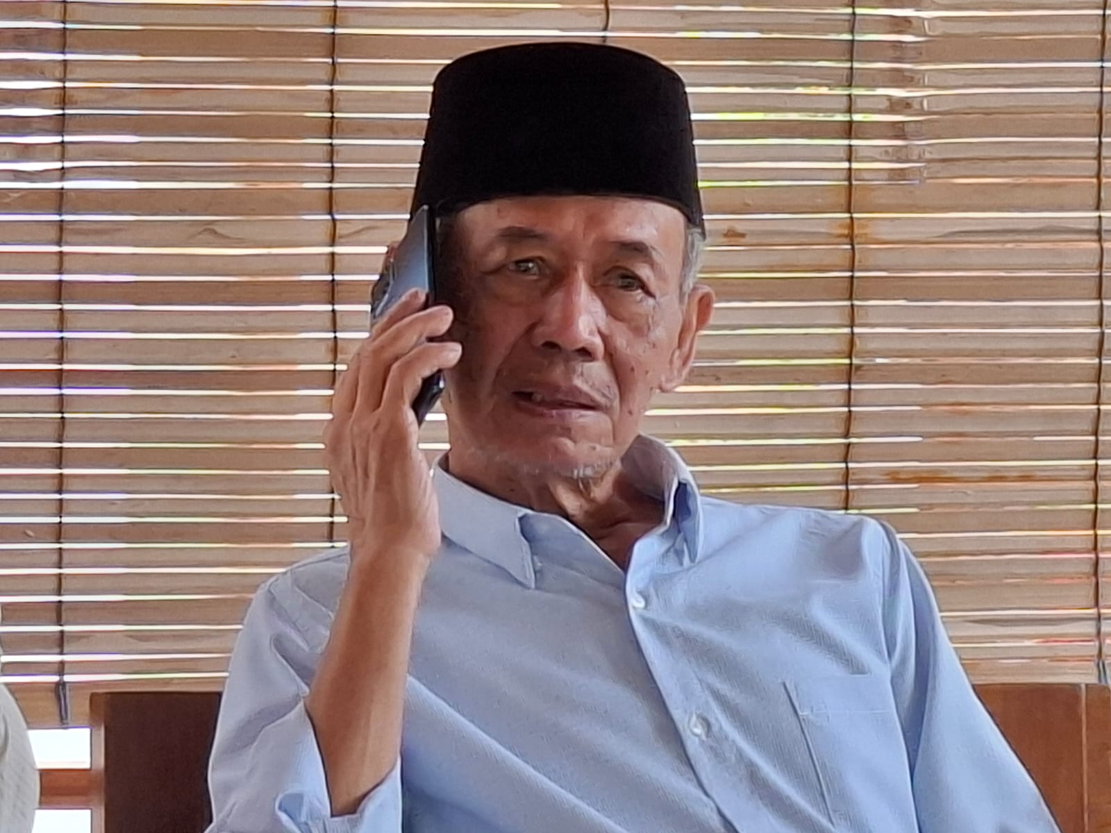 Ilustrasi ahmad tohari usia 78 untuk artikel Ahmad Tohari Usia 78 Tahun, Kondisi Tetap Sehat
