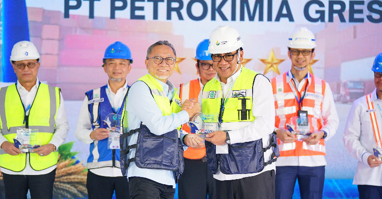 Menko Pangan Anugerahi Pelabuhan Terbaik Nasional ke Petrokimia…