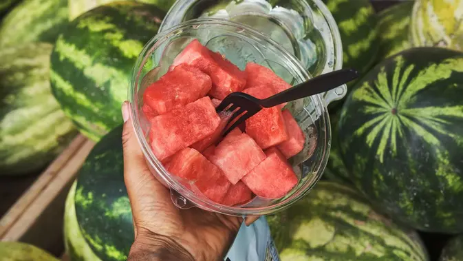 Cara Menyimpan Semangka Potong agar Tetap Manis