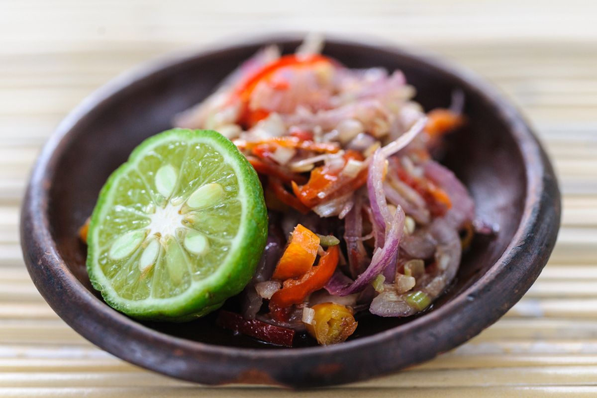 Chef Bali Bagikan Tips Sambal Matah Segar